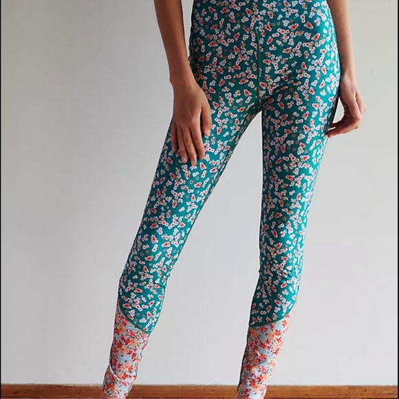 Anthropologie Kachel Floral Contrast Leggings - Picture 5 of 5